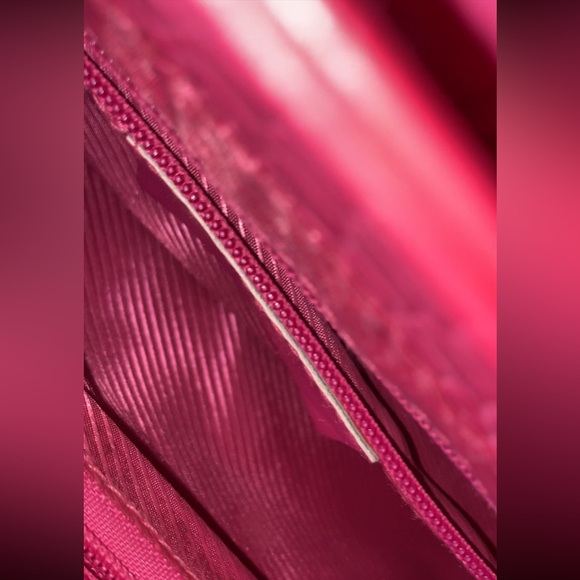 Hot Pink Retro Handbag / Silver Hardware / Perfect Condition - Picture 5 of 5